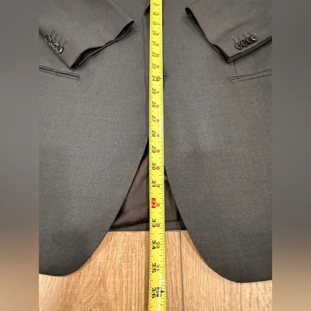 Lubiam L.B.M. 1911 suit jacket made with fabric from Ermenegildo Zegna Wool
